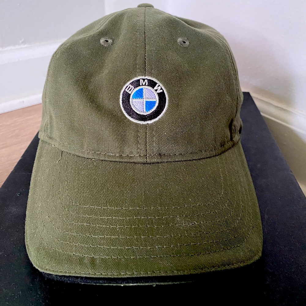 BMW adjustable hat